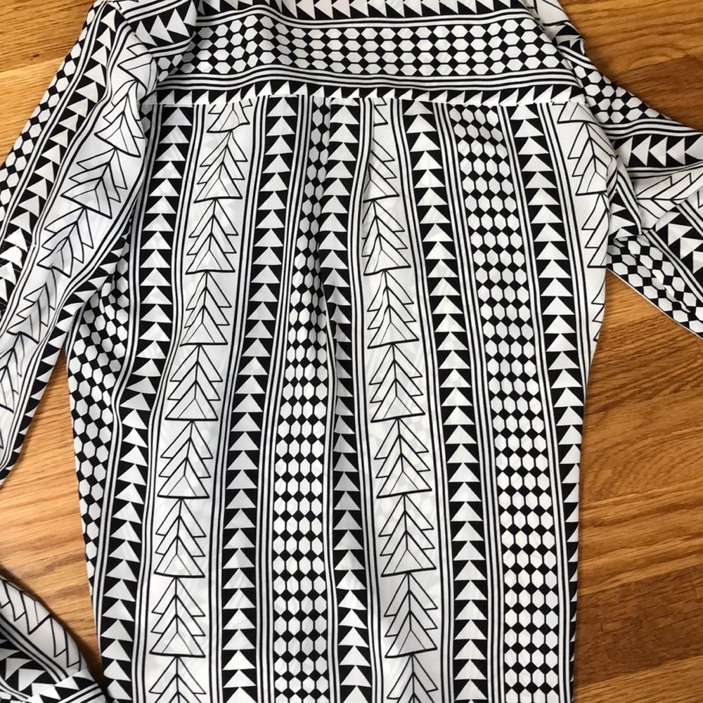 Express Button Down Blouse - Picture 6 of 6
